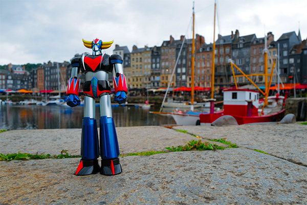 Goldorak sur le port de Honfleur